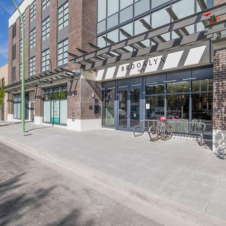 Brand New Luxury Downtown Near The Beach #13 Kelowna Buitenkant foto