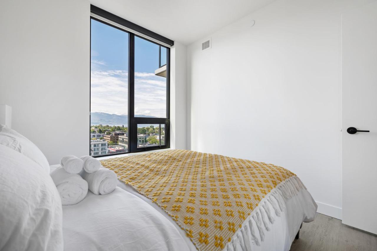 Brand New Luxury Downtown Near The Beach #13 Kelowna Buitenkant foto