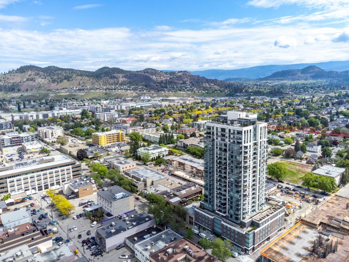 Brand New Luxury Downtown Near The Beach #13 Kelowna Buitenkant foto